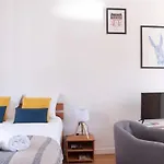 Le SAINT-ÉTIENNE studio moderne et lumineux
